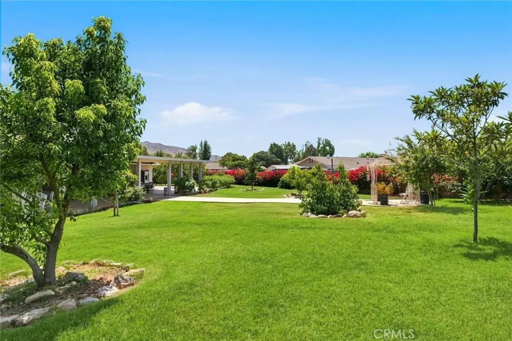 8326 Saddle Creek Drive Jurupa Valley, CA 92509