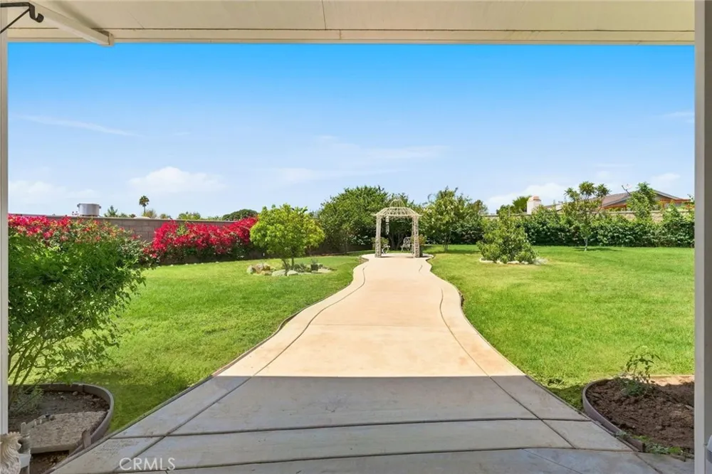 8326 Saddle Creek Drive Jurupa Valley, CA 92509