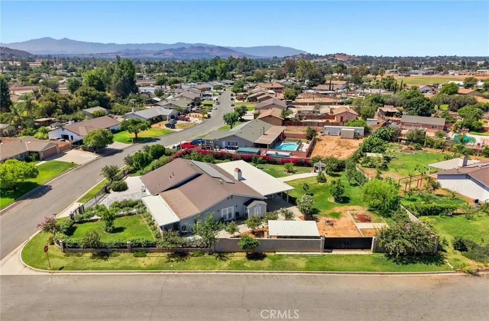 8326 Saddle Creek Drive Jurupa Valley, CA 92509