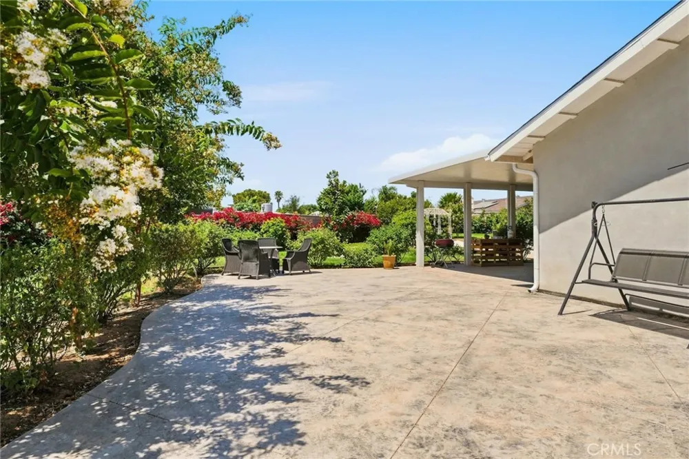 8326 Saddle Creek Drive Jurupa Valley, CA 92509