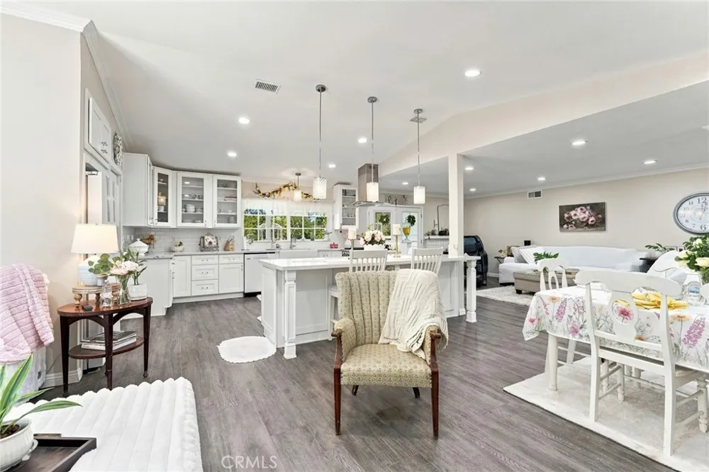 8326 Saddle Creek Drive Jurupa Valley, CA 92509