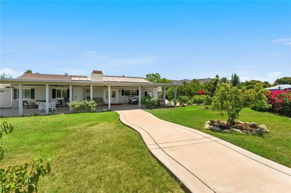 8326 Saddle Creek Drive Jurupa Valley, CA 92509