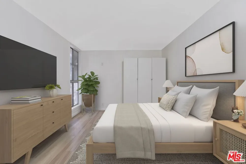 4255 W 5th Street #209 Los Angeles, CA 90020