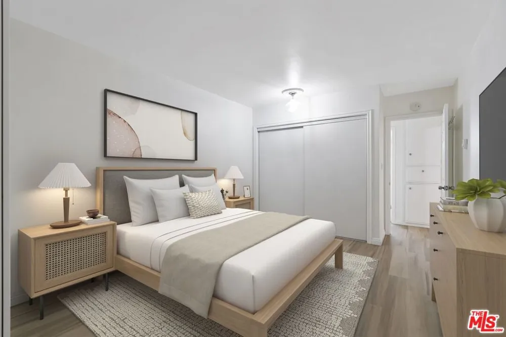 4255 W 5th Street #209 Los Angeles, CA 90020