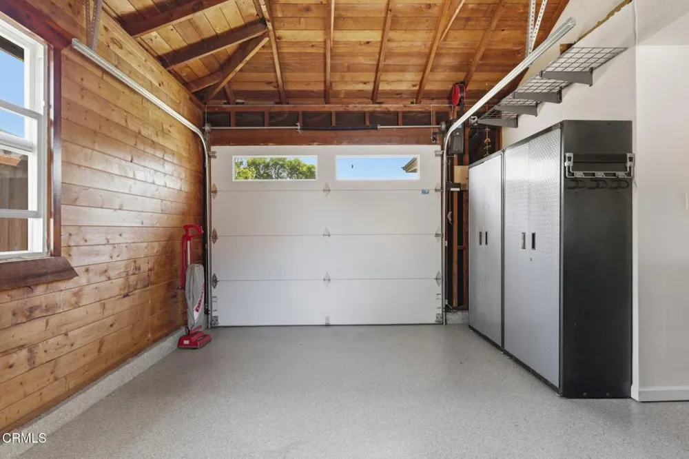 331 Eva Street Ventura, CA 93003