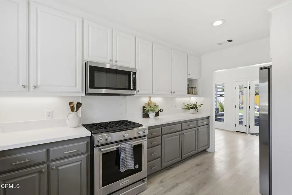 331 Eva Street Ventura, CA 93003