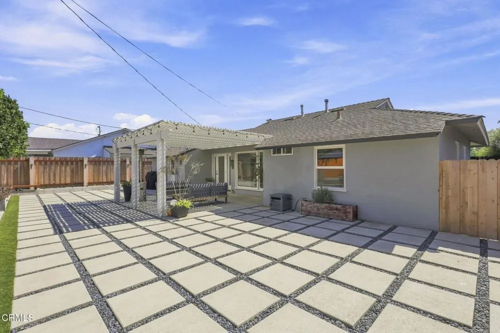 331 Eva Street Ventura, CA 93003