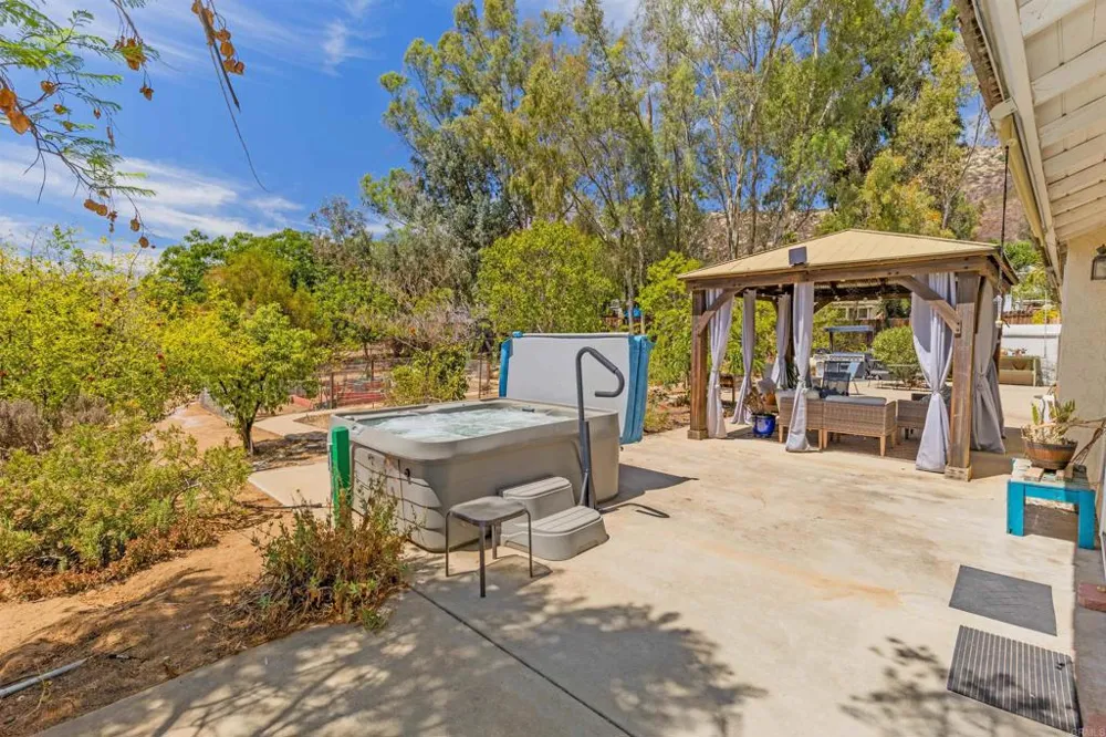 15850 Fecanin Way Ramona, CA 92065