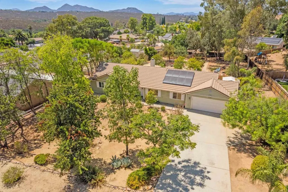15850 Fecanin Way Ramona, CA 92065