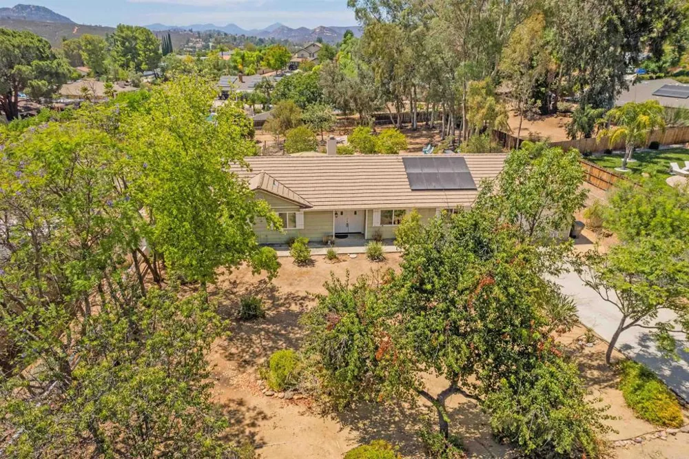 15850 Fecanin Way Ramona, CA 92065