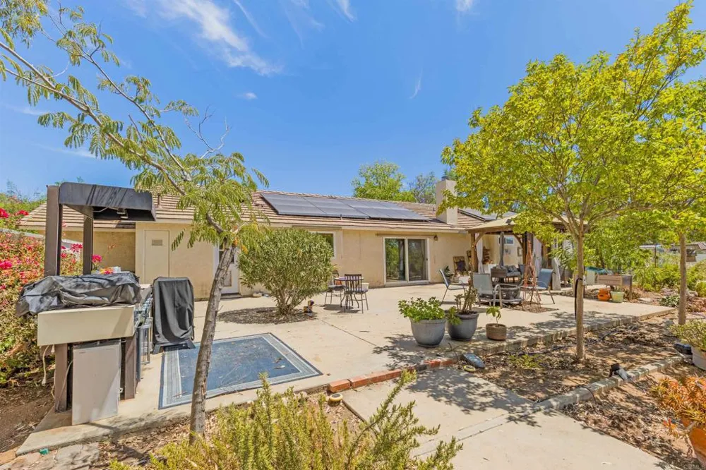 15850 Fecanin Way Ramona, CA 92065