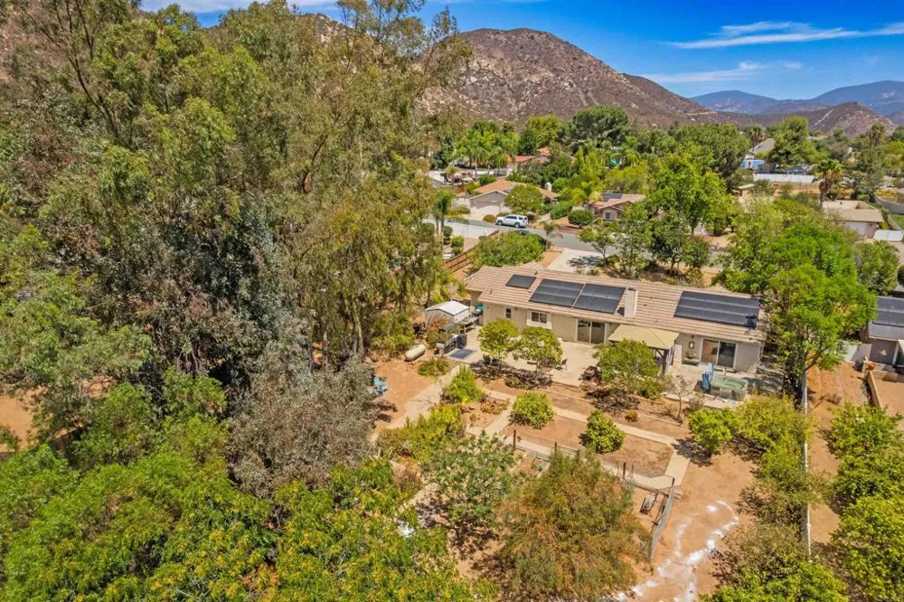 15850 Fecanin Way Ramona, CA 92065