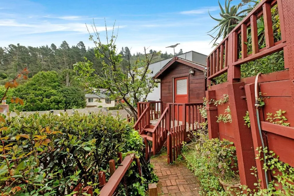 274 Juanita Avenue Pacifica, CA 94044