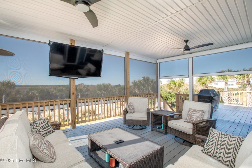 285 Soundview Drive Cedar Island, NC 28520