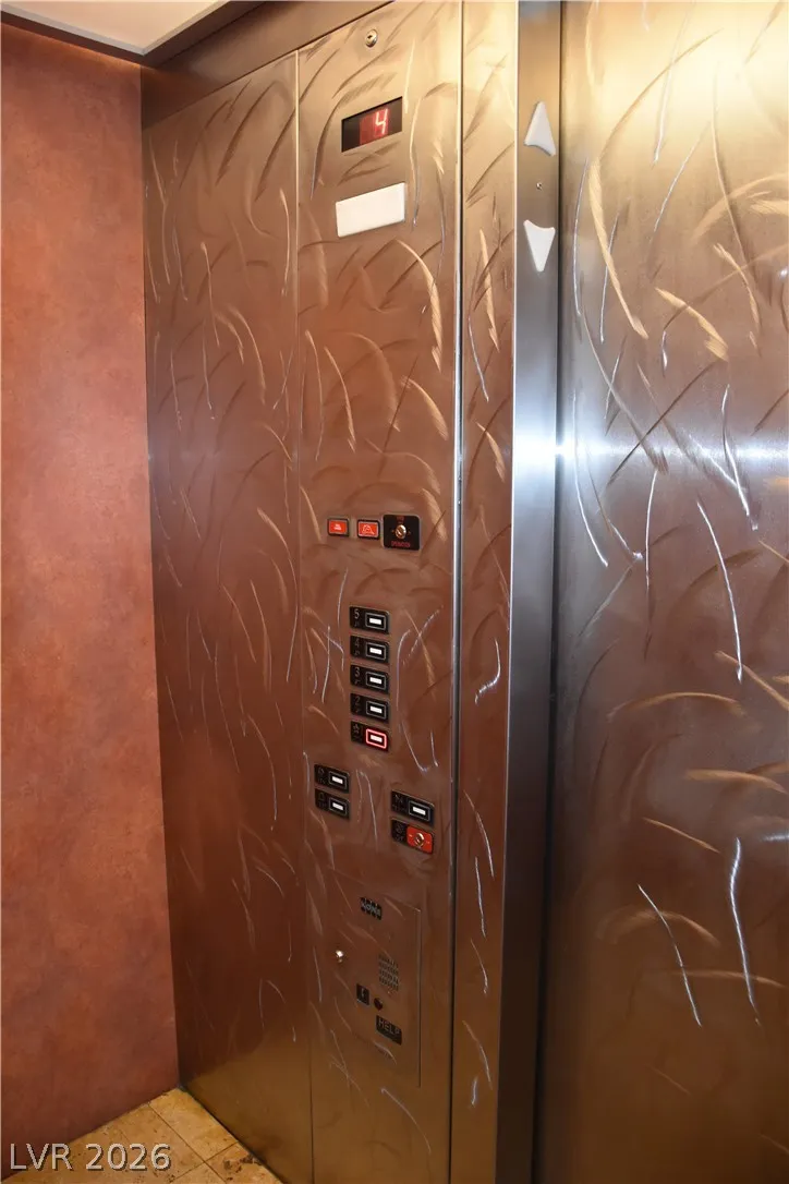 31 E AGATE AVENUE #305 Las Vegas, NV 89123