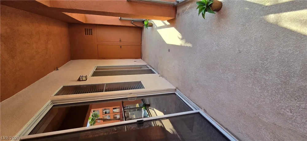 31 E AGATE AVENUE #305 Las Vegas, NV 89123