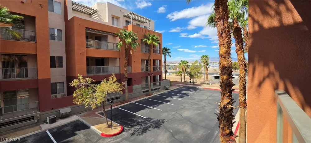 31 E AGATE AVENUE #305 Las Vegas, NV 89123