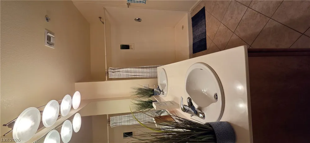 31 E AGATE AVENUE #305 Las Vegas, NV 89123