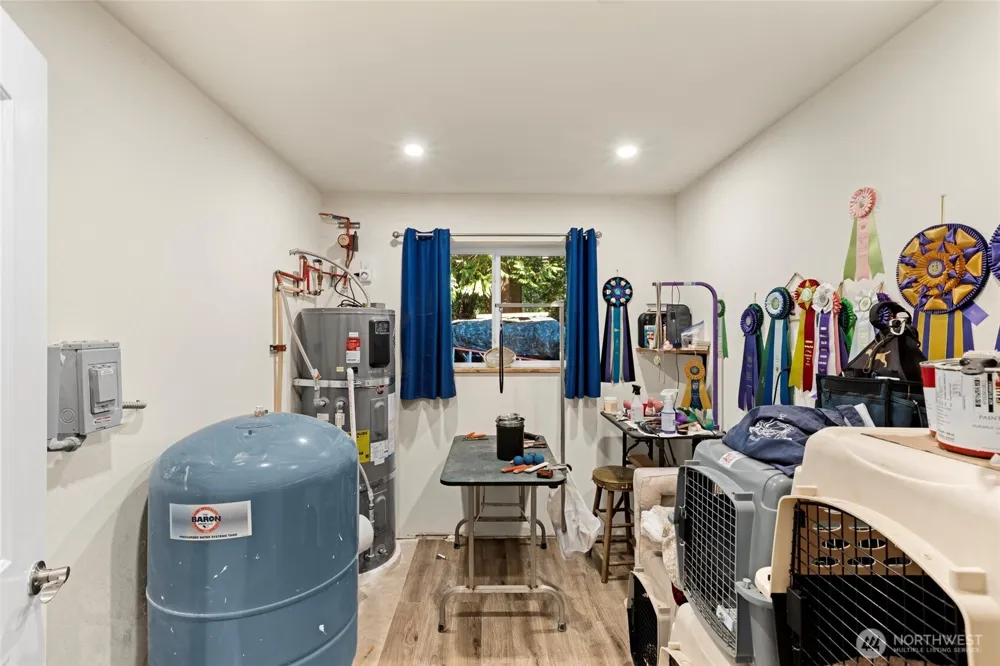 5728 NW Littlewood Lane Silverdale, WA 98383