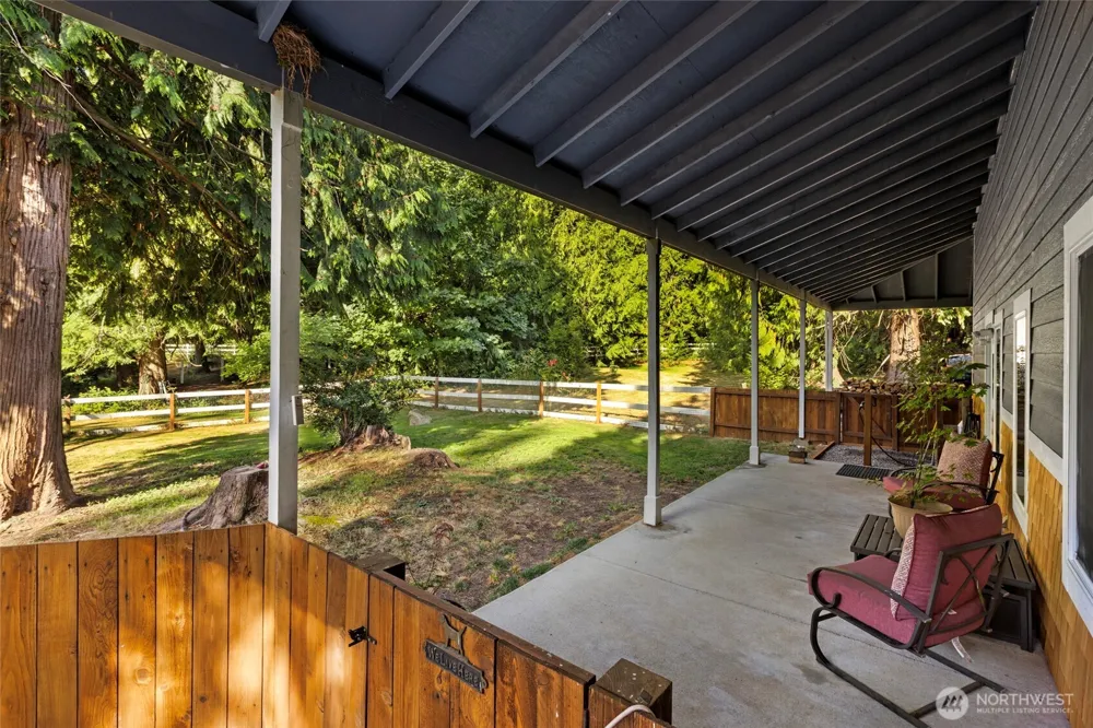 5728 NW Littlewood Lane Silverdale, WA 98383