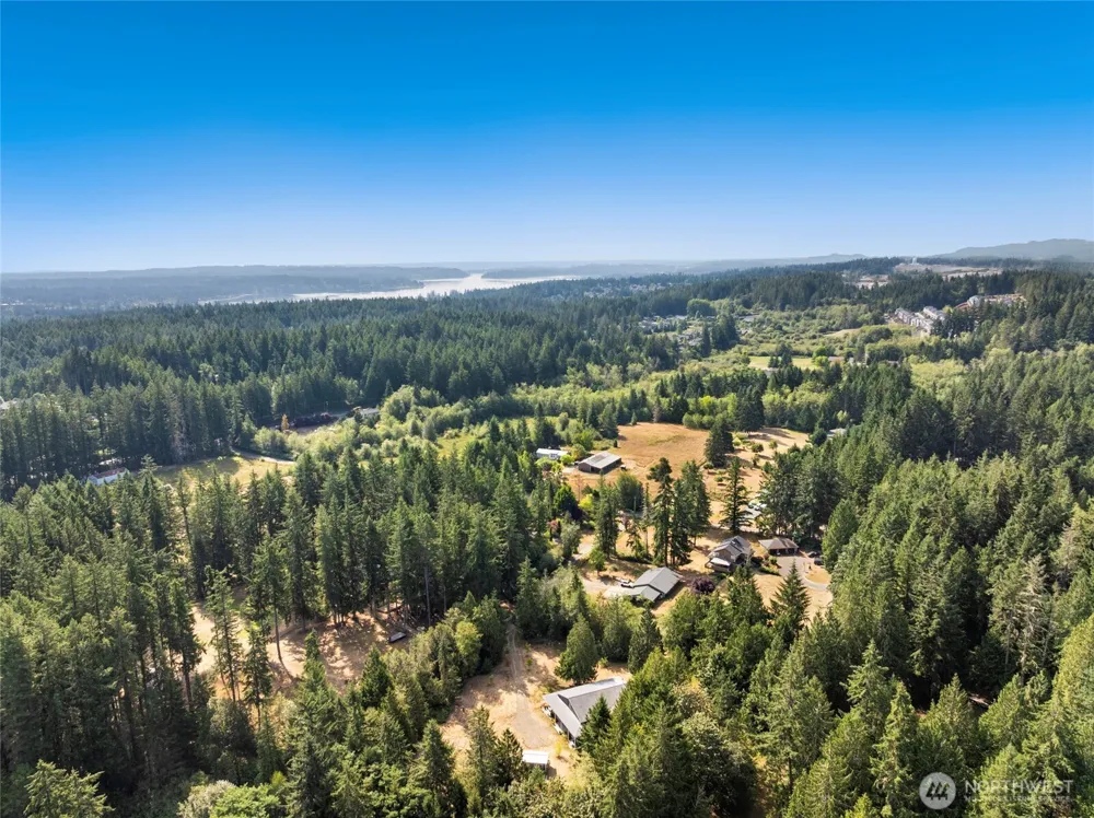 5728 NW Littlewood Lane Silverdale, WA 98383