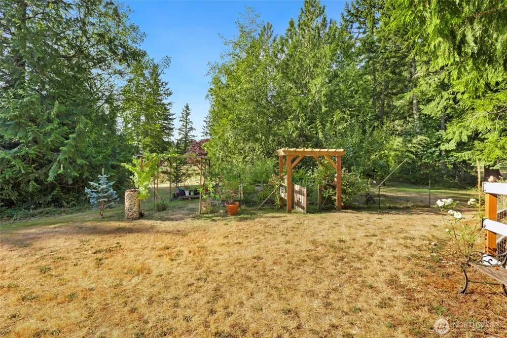 5728 NW Littlewood Lane Silverdale, WA 98383