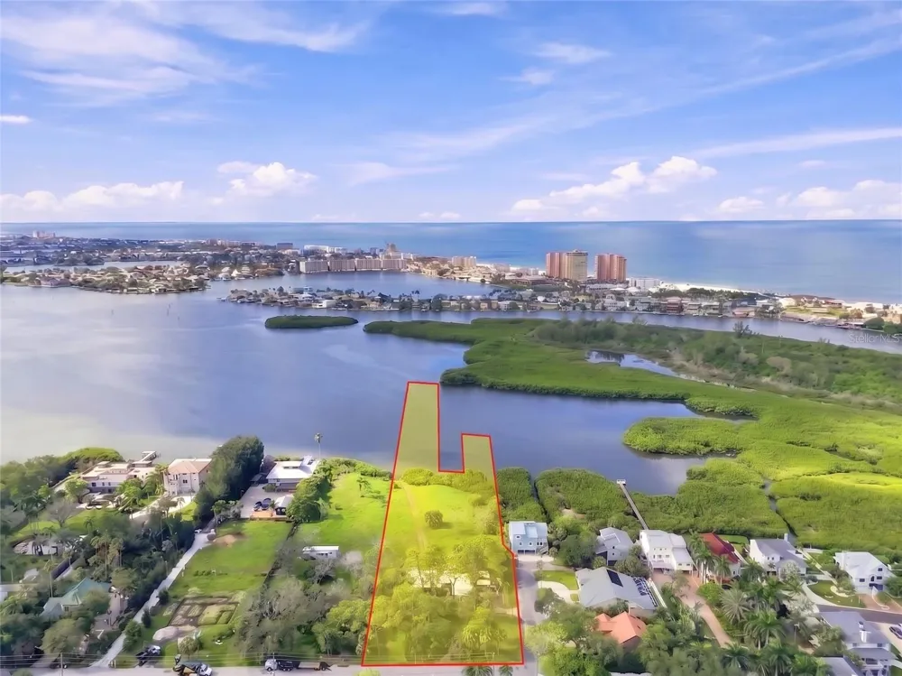 13798 74TH AVENUE Seminole, FL 33776