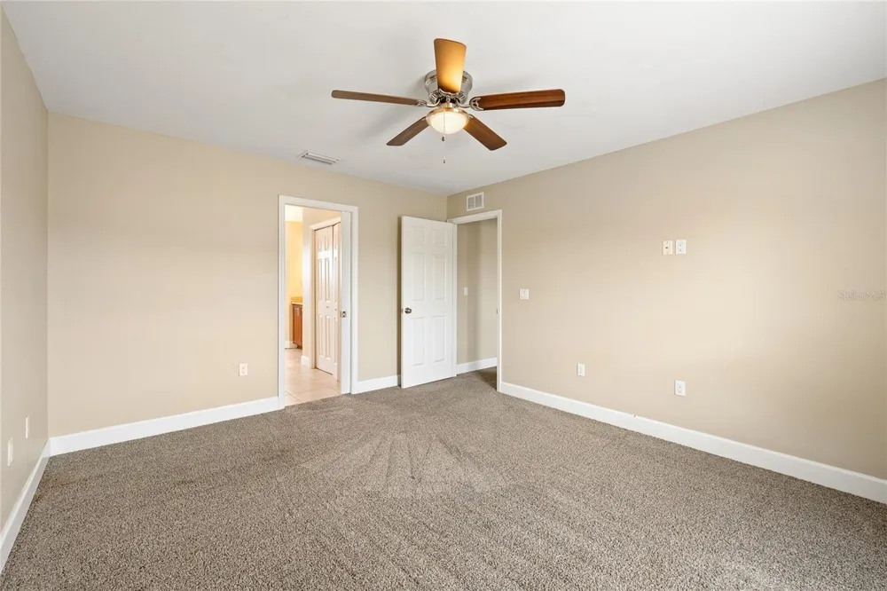 1469 SALISBURY DRIVE Winter Haven, FL 33881