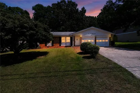 3589 Creatwood Trail