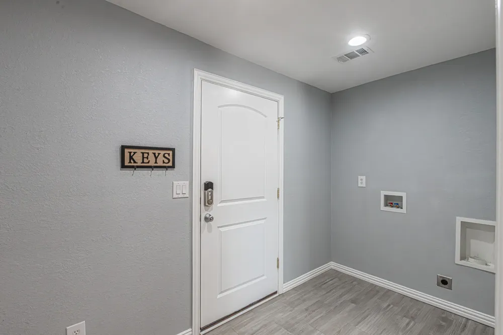 5713 Tracyne Drive Westworth Village, TX 76114