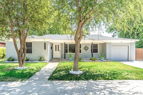 5713 Tracyne Drive