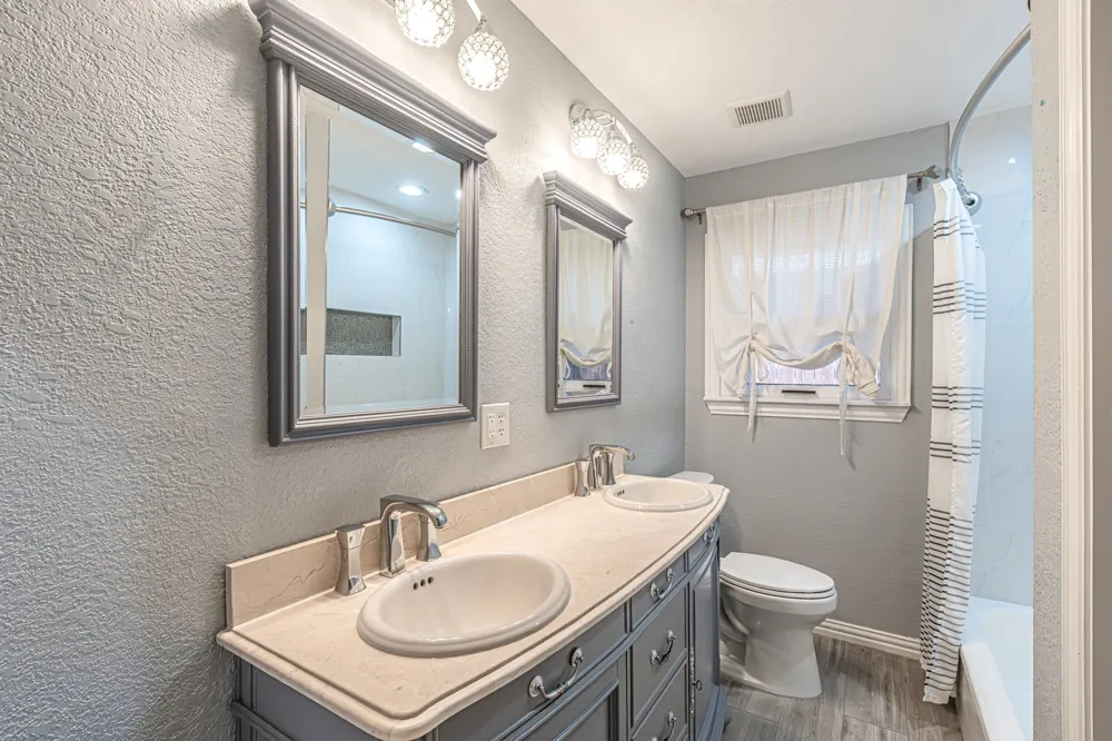 5713 Tracyne Drive Westworth Village, TX 76114