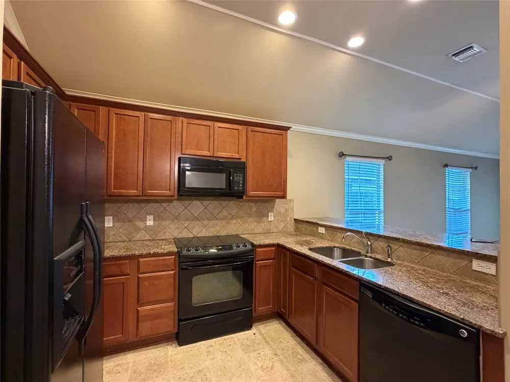 571 Whitefield Lane Bossier City, LA 71112
