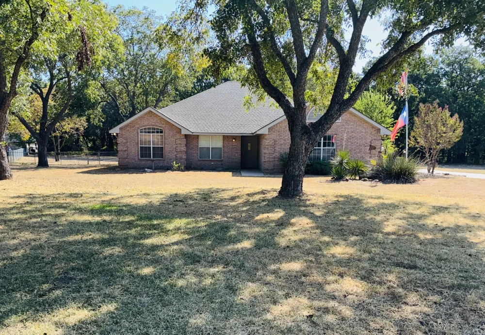 6703 Lejeune Court Granbury, TX 76049