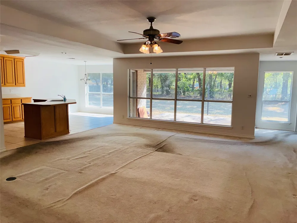 6703 Lejeune Court Granbury, TX 76049