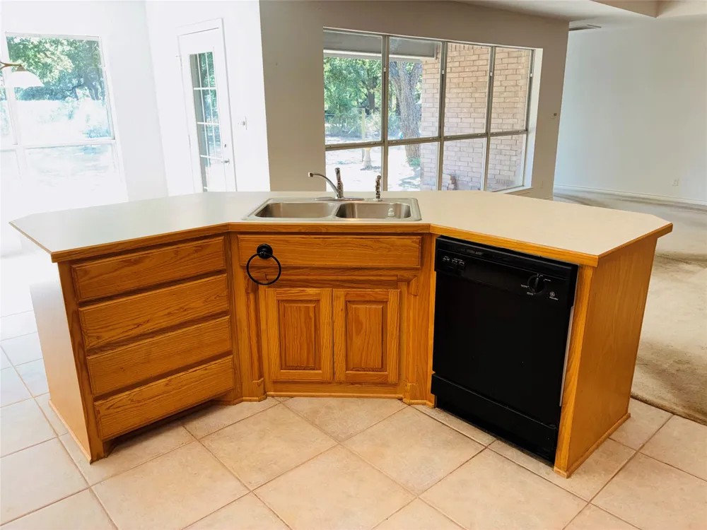 6703 Lejeune Court Granbury, TX 76049