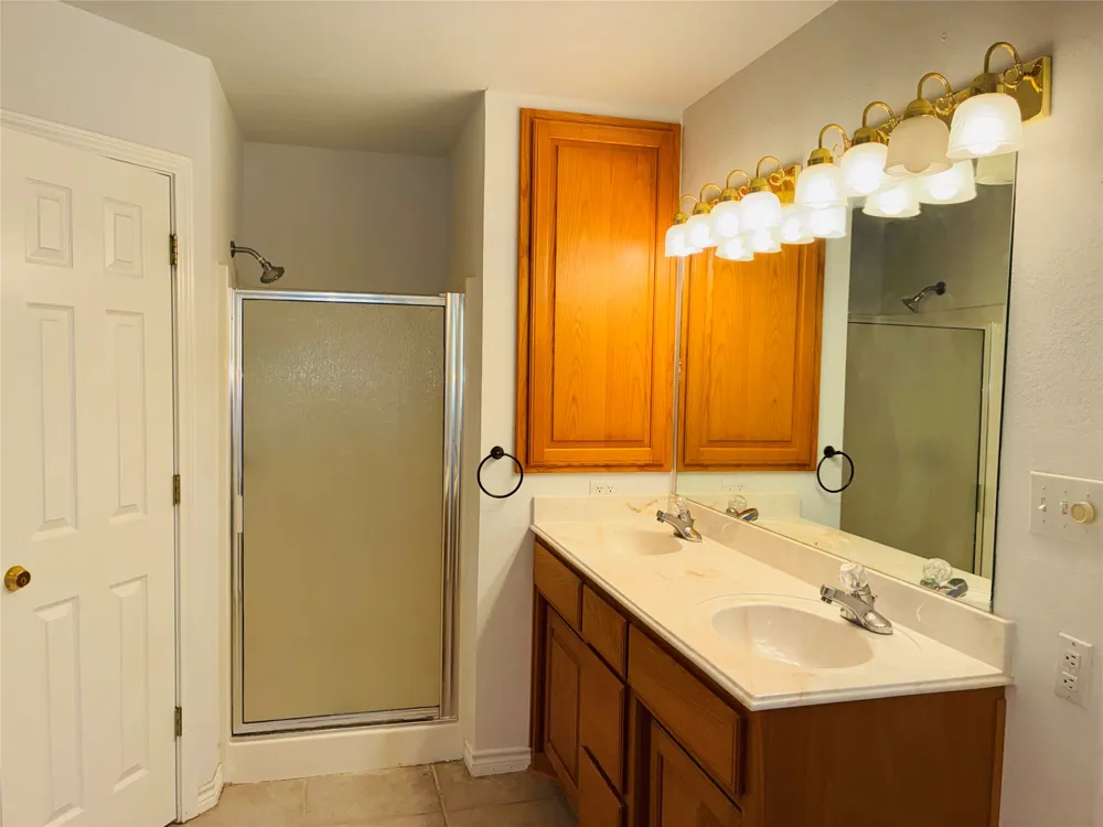6703 Lejeune Court Granbury, TX 76049