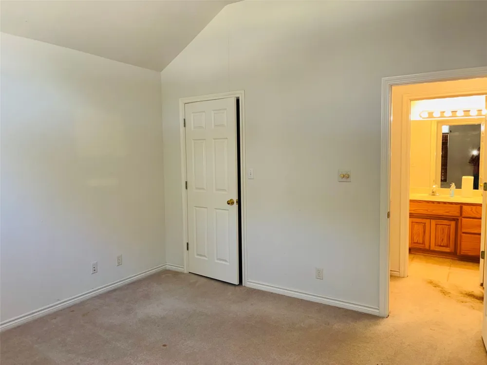 6703 Lejeune Court Granbury, TX 76049