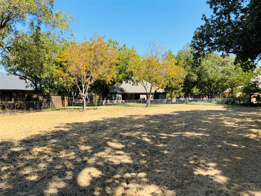 6703 Lejeune Court Granbury, TX 76049