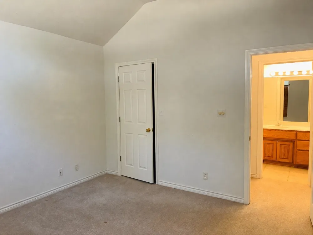 6703 Lejeune Court Granbury, TX 76049