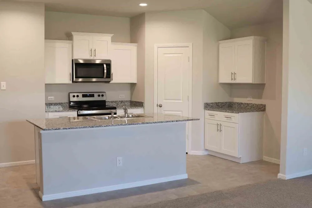 807 Wolf Creek Drive Cleburne, TX 76033
