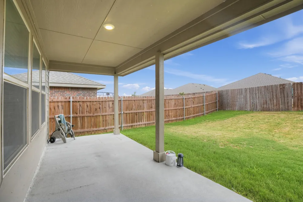 807 Wolf Creek Drive Cleburne, TX 76033