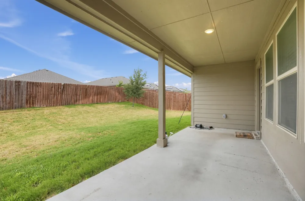 807 Wolf Creek Drive Cleburne, TX 76033