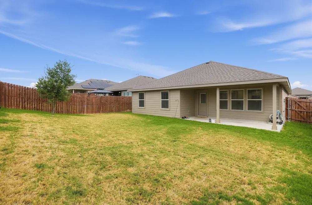 807 Wolf Creek Drive Cleburne, TX 76033