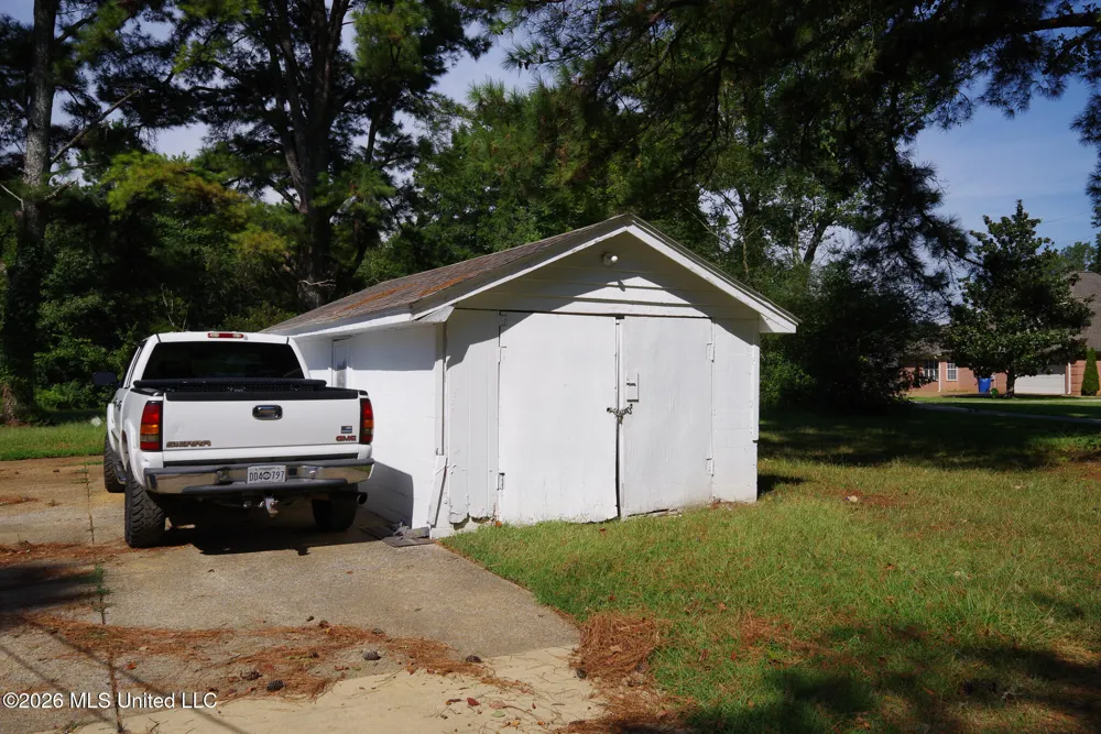 4105 Pleasant Hill Road Olive Branch, MS 38654