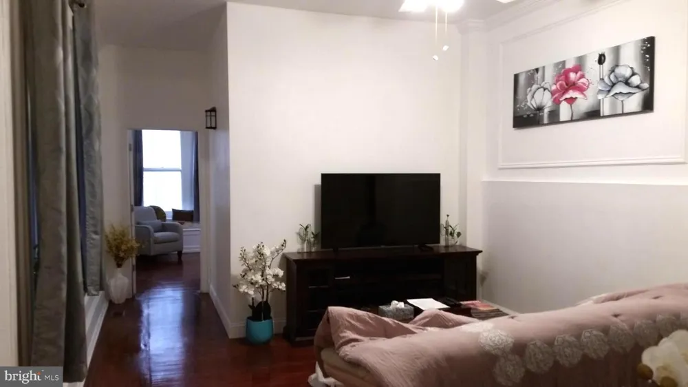 2034 DELANCEY PL #2R Philadelphia, PA 19103