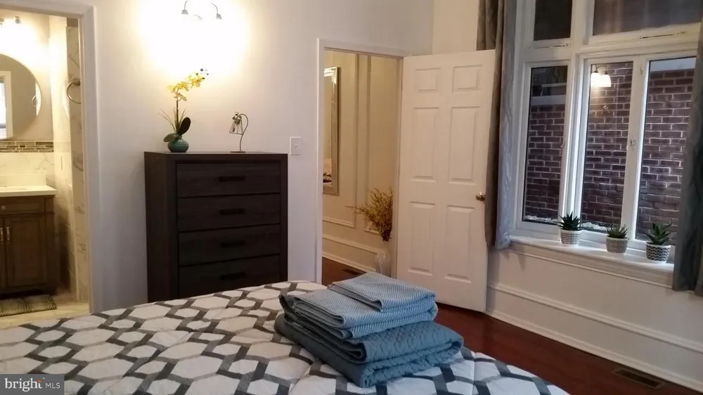 2034 DELANCEY PL #2R Philadelphia, PA 19103