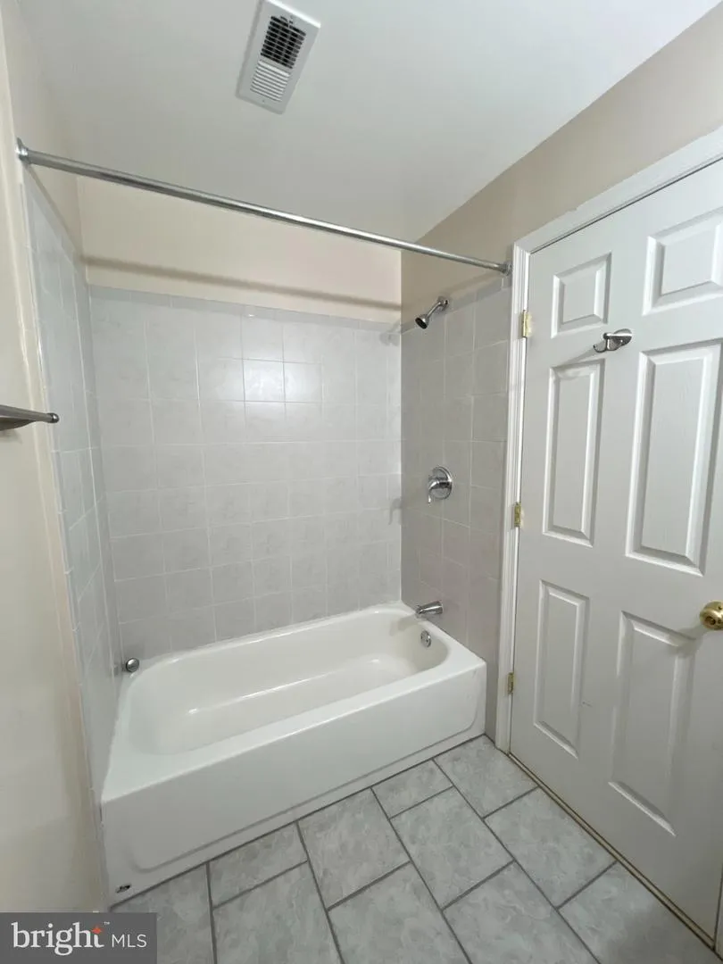 22464 MAISON CARREE SQUARE Ashburn, VA 20148