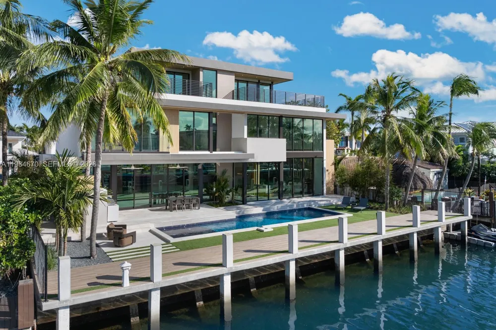 641 Flamingo Dr Fort Lauderdale, FL 33301