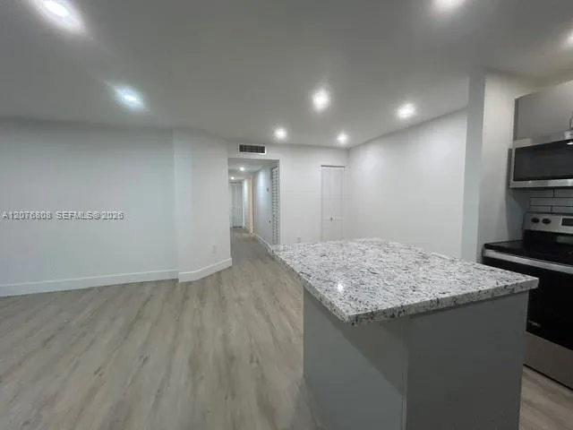 4890 NW 102nd Ave #101-5 Doral, FL 33178